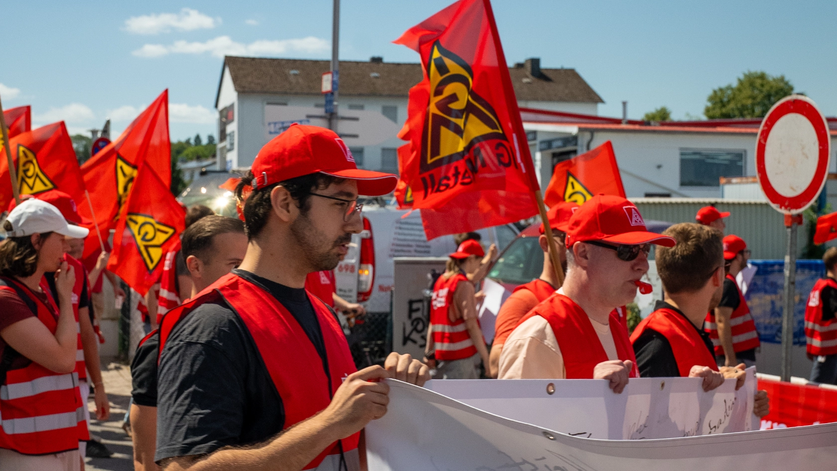 Warnstreik bei Zeiss Darmstadt
