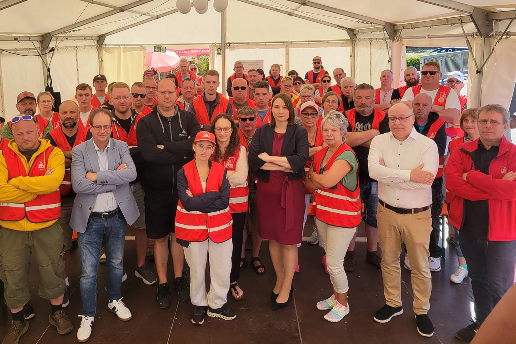  Thüringer Arbeitsministerin Katharina Schenk im Streikzelt bei Kelvion 