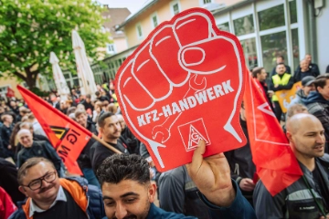 Kfz-Tarifkommissionen fordern 6,5 Prozent mehr Geld