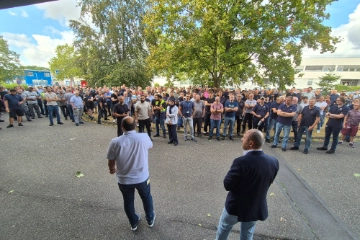 ZF-Beschäftigte senden klares Signal und erwarten Antworten vom Arbeitgeber!