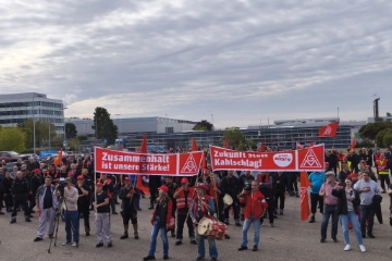 800 Beschäftigte bei Daimler Truck in Wörth setzen ein Zeichen