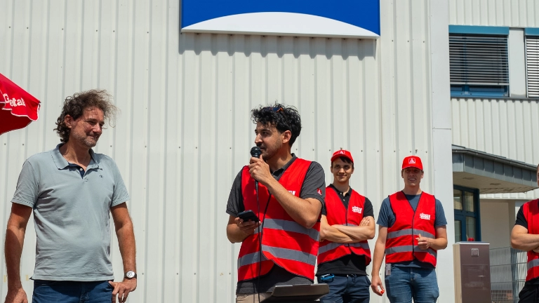 Warnstreik bei Zeiss Darmstadt